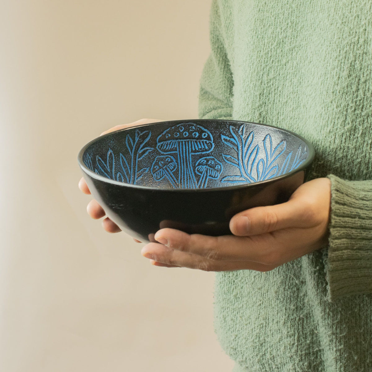 Aluminum Singing Bowl - Magic Mushroom - Blue